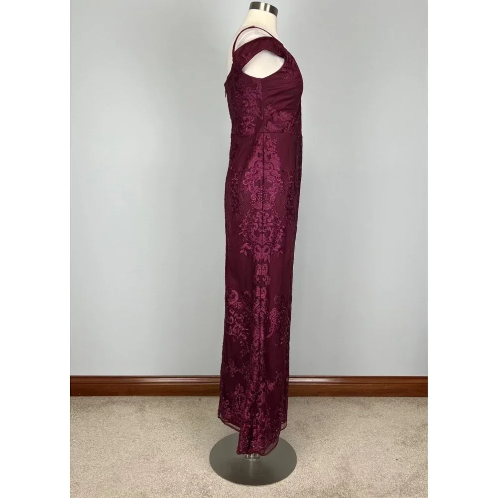 Off-Shoulder Burgundy Lace Maxi Dress - Picture 9 of 16